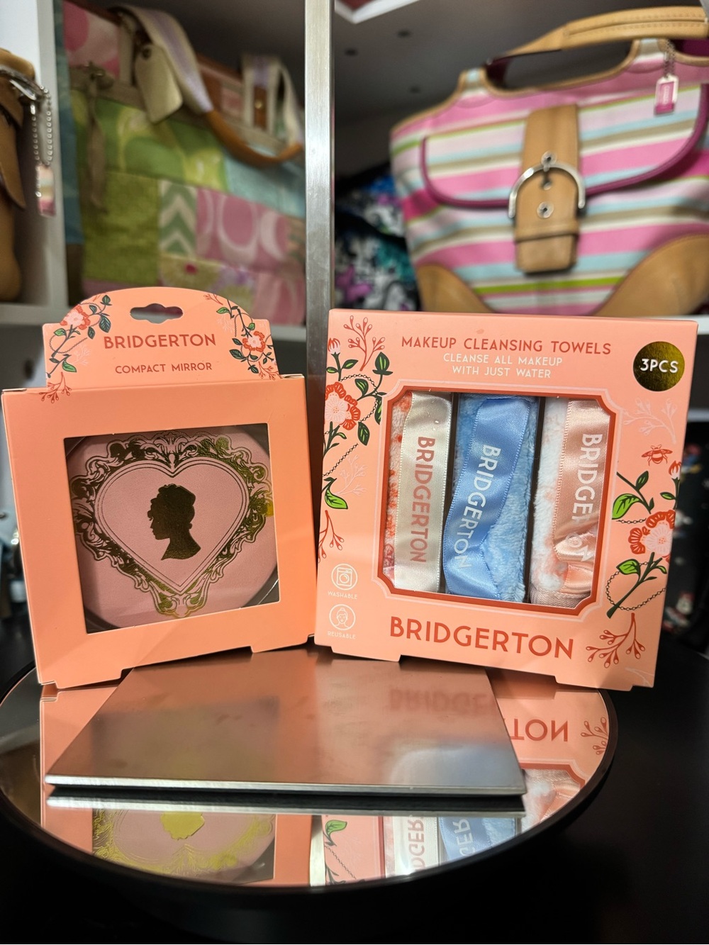 Bridgerton Makeup Cleansing Towels & Compact Mirror